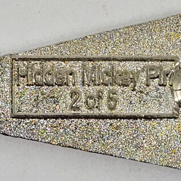 DISNEY Pin Trading ~ WDW Blue Pendant 2/5 ~ 2010 ~ Hidden Mickey - Picture 9 of 11